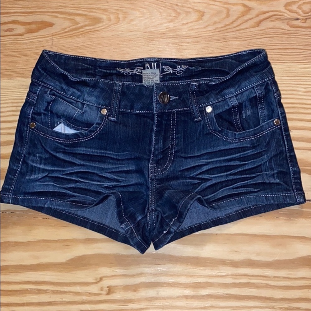EUC NV worn once Jean shorts size 5💫✨🌟